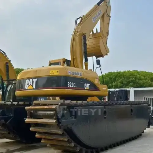 CAT 320CL Amphibious Excavator