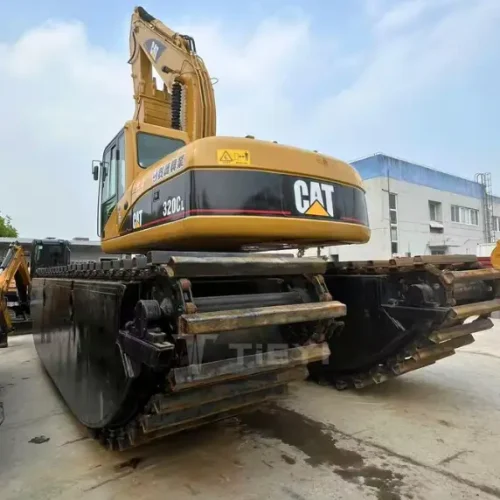 CAT 320CL Amphibious Excavator