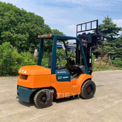 Forklift TOYOTA FD30