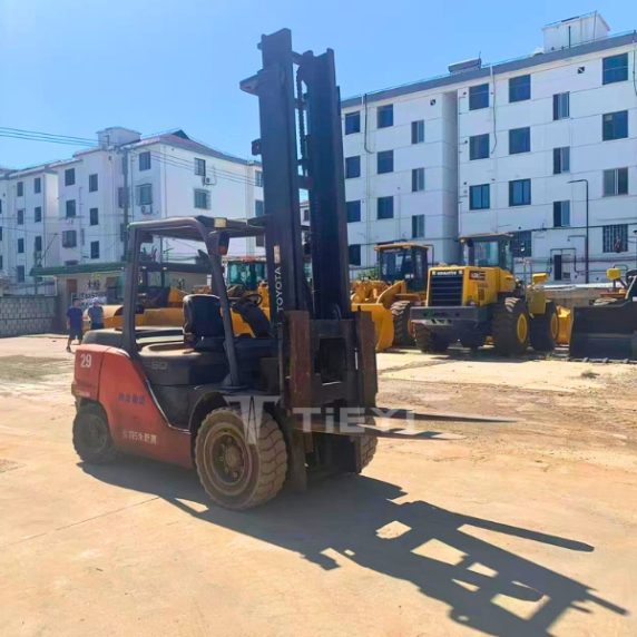 TOYOTA FD50 Used Forklift hot sale by TieYi Machinery